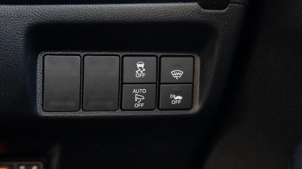 2015 Honda Shuttle Hybrid Z image 337238