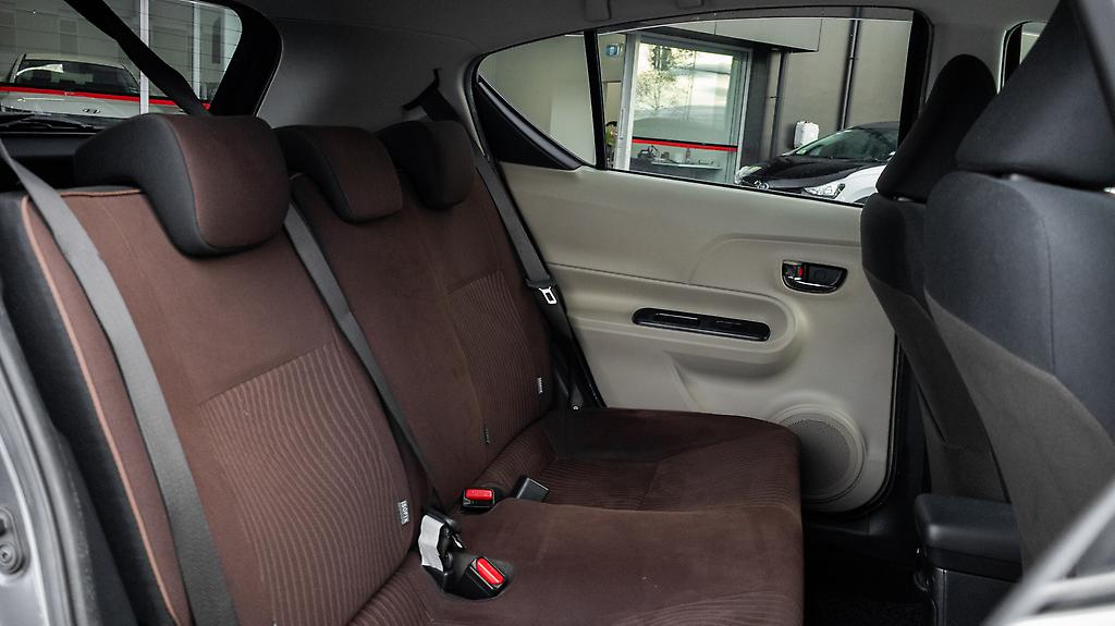 2012 Toyota Aqua G Hybrid image 336907