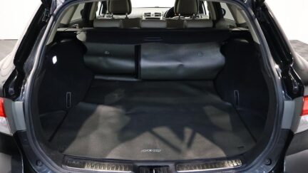 2013 Toyota Avensis Wagon Push Start with Cruise Control image 339458