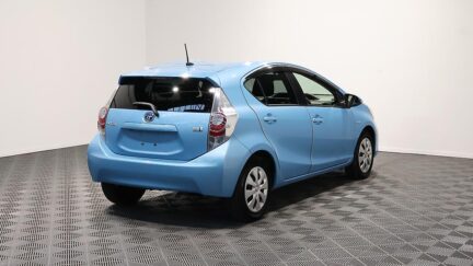 2014 Toyota Aqua Push Button Start image 339412