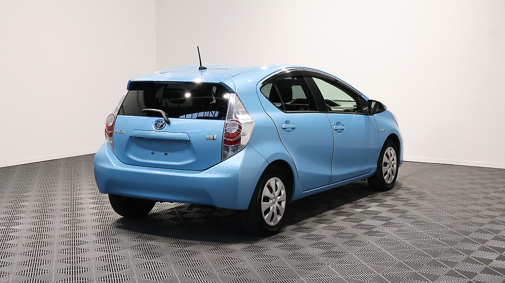 2014 Toyota Aqua Push Button Start image 339412