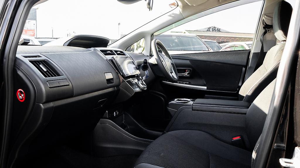 2018 Toyota Prius ALPHA HYBRID image 336635