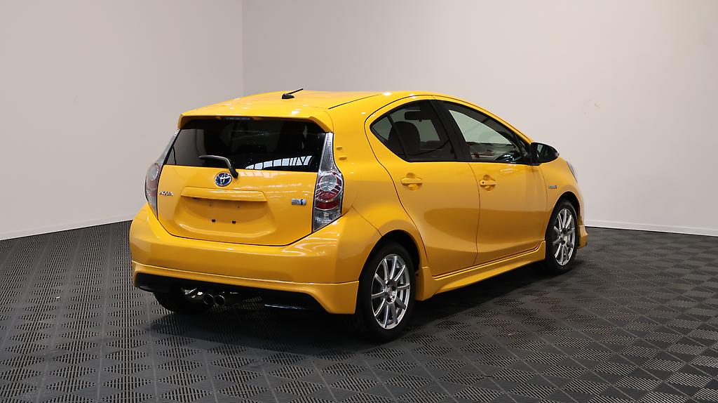 2012 Toyota Aqua S Model + Alloys image 339802