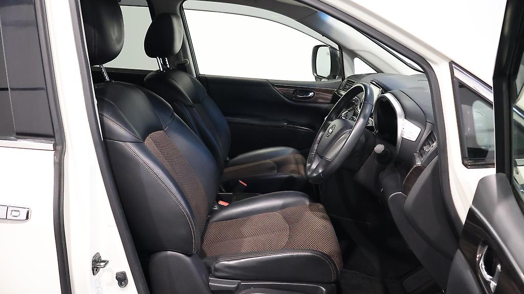 2013 Nissan Elgrand 250 Highway Star image 337421