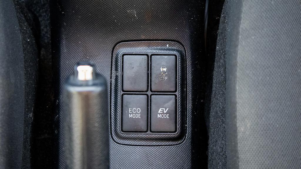 2015 Toyota Aqua Push Start with NZ Stereo Apple Carplay and Andriod Auto image 339749