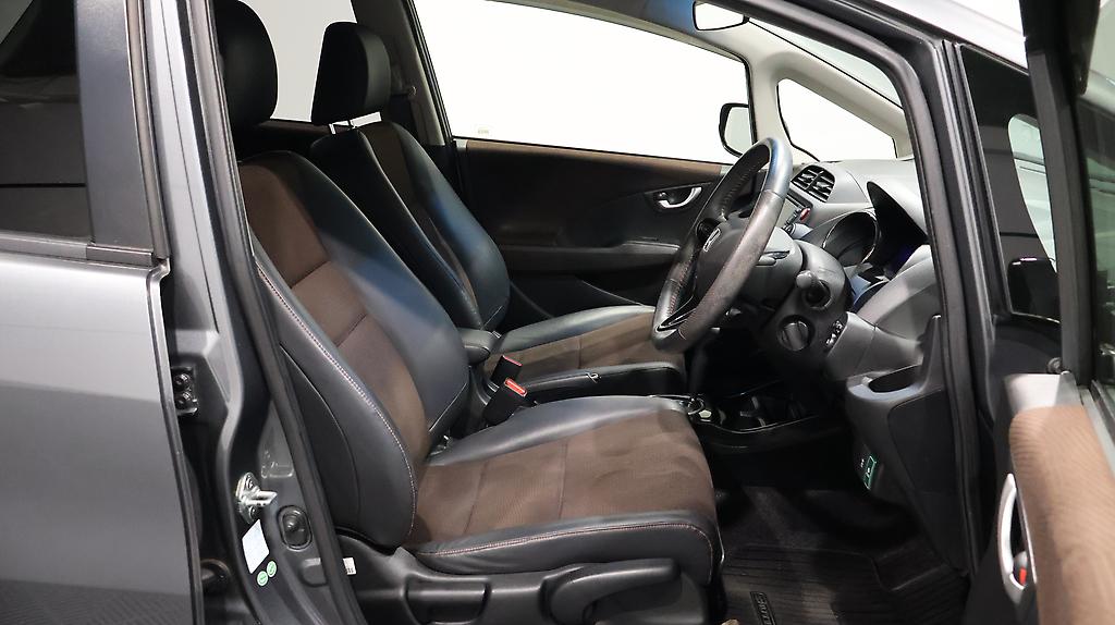 2012 Honda Fit Shuttle Hybrid Smart Selection image 338543
