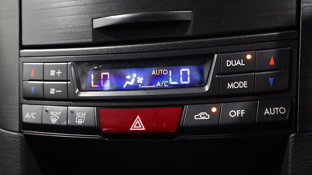 2012 Subaru Outback Leather + Paddle Shift image 340003