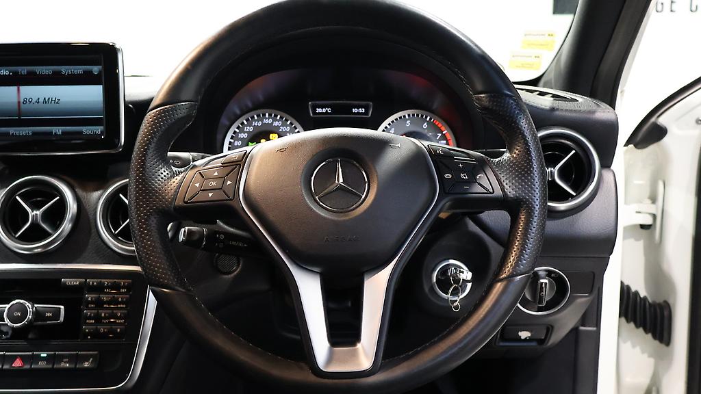 2014 Mercedes-benz A 180 Leather, Electric, Heated Seats image 337129