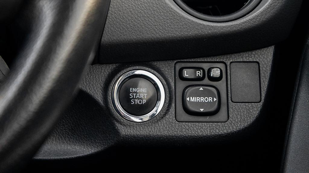 2015 Toyota Vitz Push start,Traction control I stop image 340062