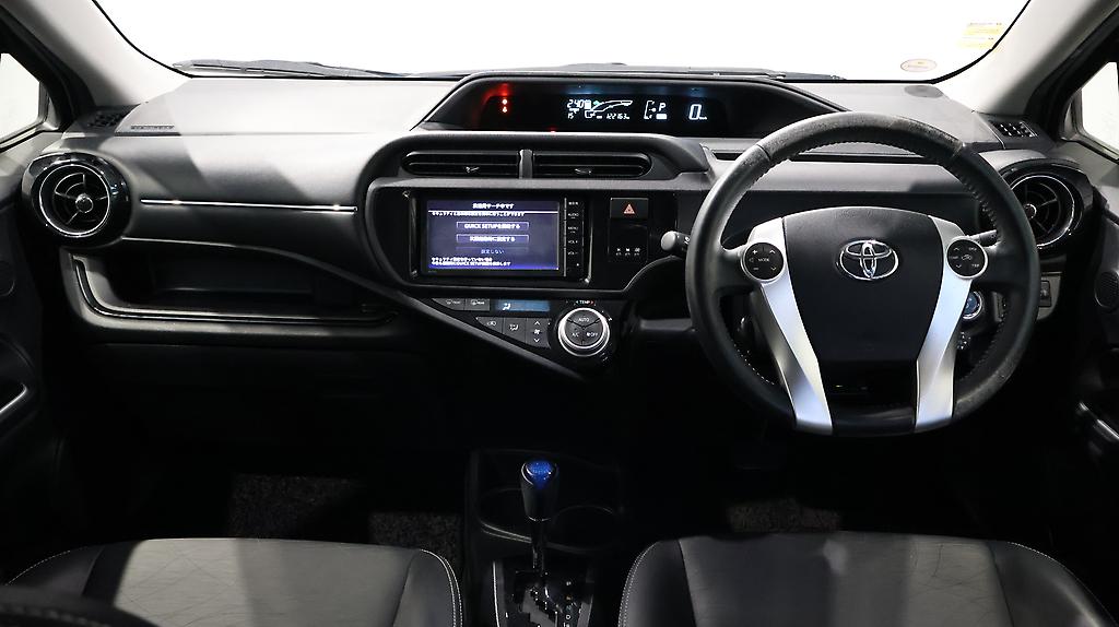 2015 Toyota Aqua G Black Leather Selection image 339286