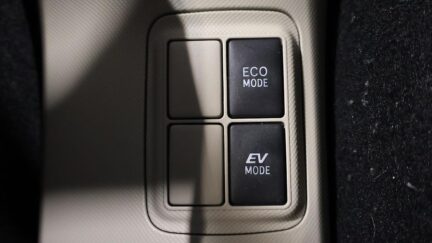 2013 Toyota Aqua G Model image 339583