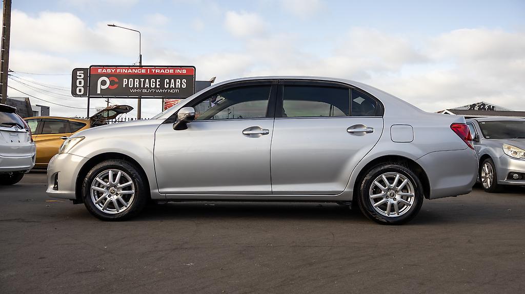 2013 Toyota Corolla AXIO Fielder Sedan Version image 340431