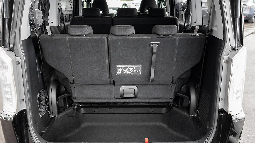 2012 Honda Step Wagon Spada Z Inter Navi Selection 8 Seater image 336862