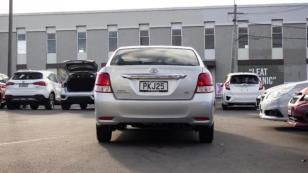 2013 Toyota Corolla AXIO Fielder Sedan Version image 340432