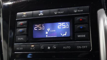 2013 Nissan Elgrand 250 Highway Star image 337426