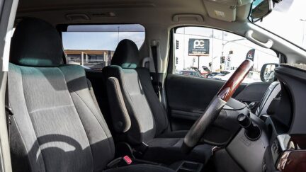 2012 Toyota Vellfire  7 Seater 2.4Z Power sliding door image 337193
