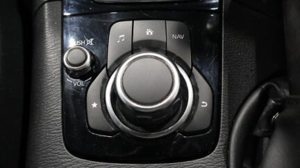 2015 Mazda Axela Sports 20S Touring image 337689