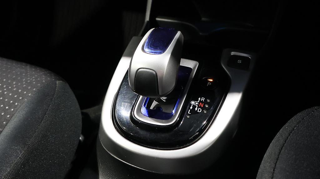 2014 Honda Fit Hybrid F Package image 338616