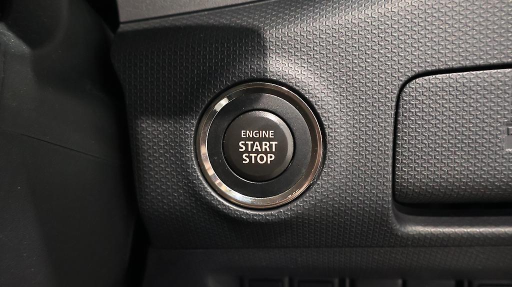 2014 Suzuki Solio X-DJE Smart Key and Reversing Camera image 337957