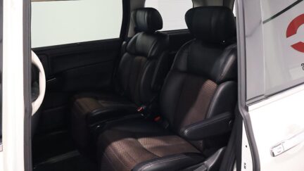 2012 Nissan Elgrand 250 Highway Star Chrome image 337441