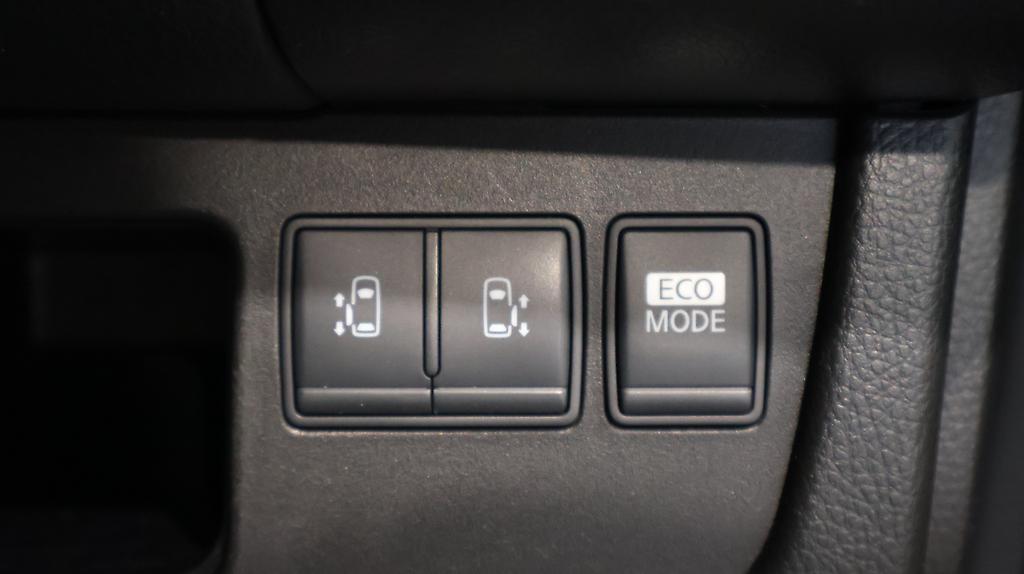 2013 Nissan Serena Hybrid Highway Star S V Selection image 337803