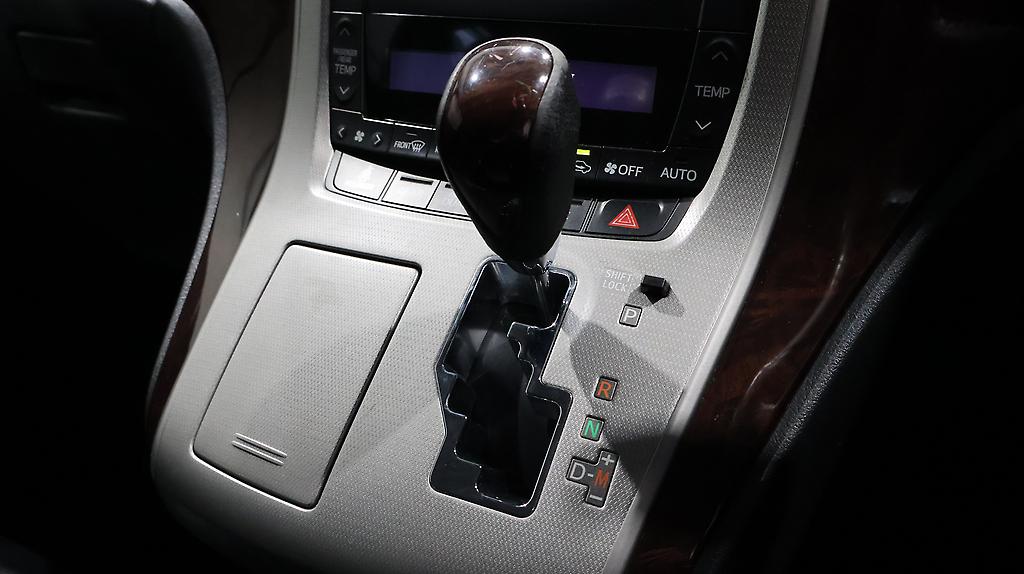 2012 Toyota Vellfire 2.4Z image 338506