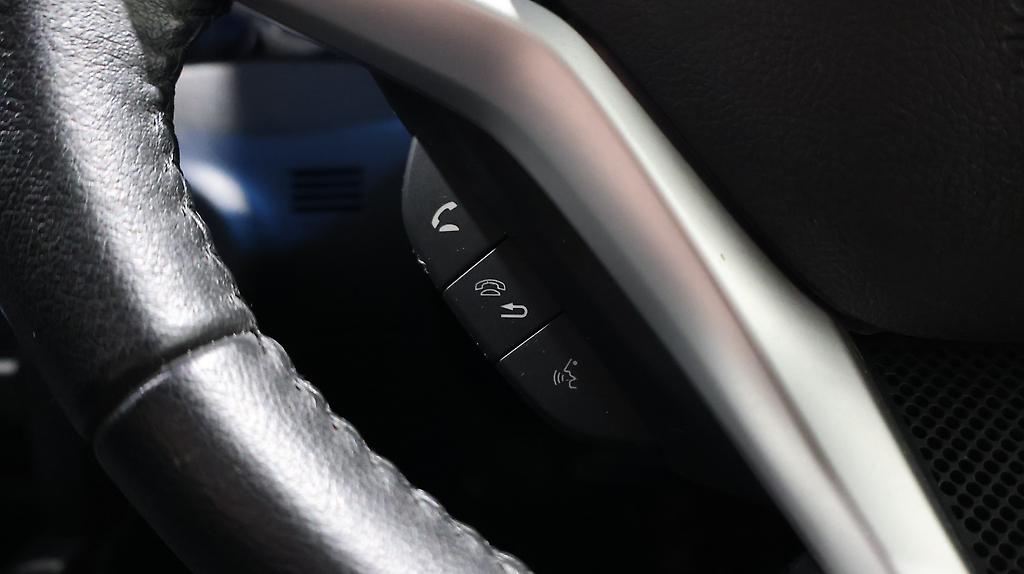 2015 Honda Fit Shuttle Hybrid Hybrid Z image 336817