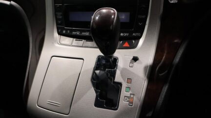 2012 Toyota Vellfire 2.4Z image 336201