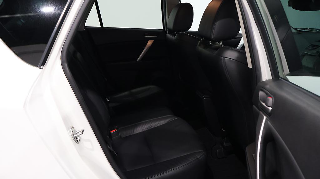 2013 Mazda Axela Sports 20S Skyactiv Advanced Style image 338951