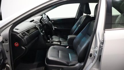 2012 Toyota Camry Hybrid Leather-PKG with Cruise Control image 339351