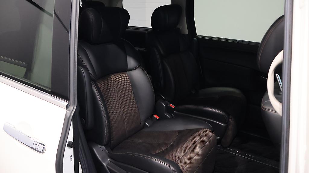 2013 Nissan Elgrand 250 Highway Star Urban Chrome image 336219