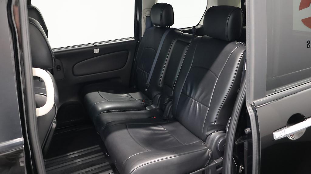 2013 Nissan Serena Hybrid Highway Star S V Selection image 337793