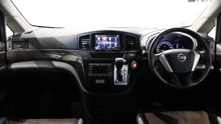 2013 Nissan Elgrand 250 Highway Star Urban Chrome image 336221