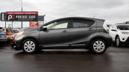 2012 Toyota Aqua G Hybrid image 336901