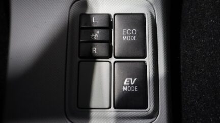 2012 Toyota Aqua S Model + Alloys image 339815