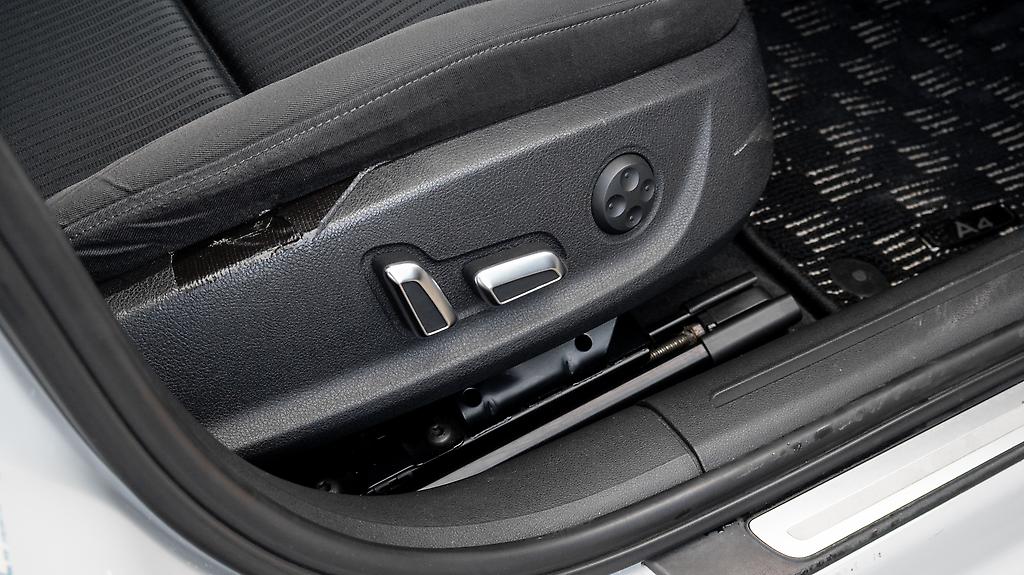 2012 Audi A4 Avant Parking sensors image 336551