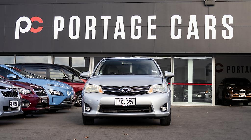 2013 Toyota Corolla AXIO Fielder Sedan Version image 340430