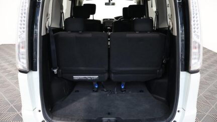2012 Nissan Serena Hybrid Highway Star S image 337922