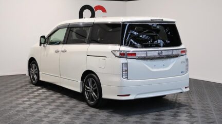 2013 Nissan Elgrand 250 Highway Star Urban Chrome image 336212