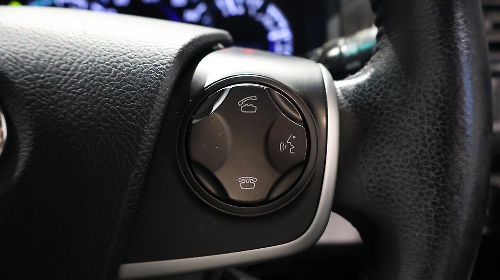 2012 Toyota Camry Hybrid Leather-PKG with Cruise Control image 339364