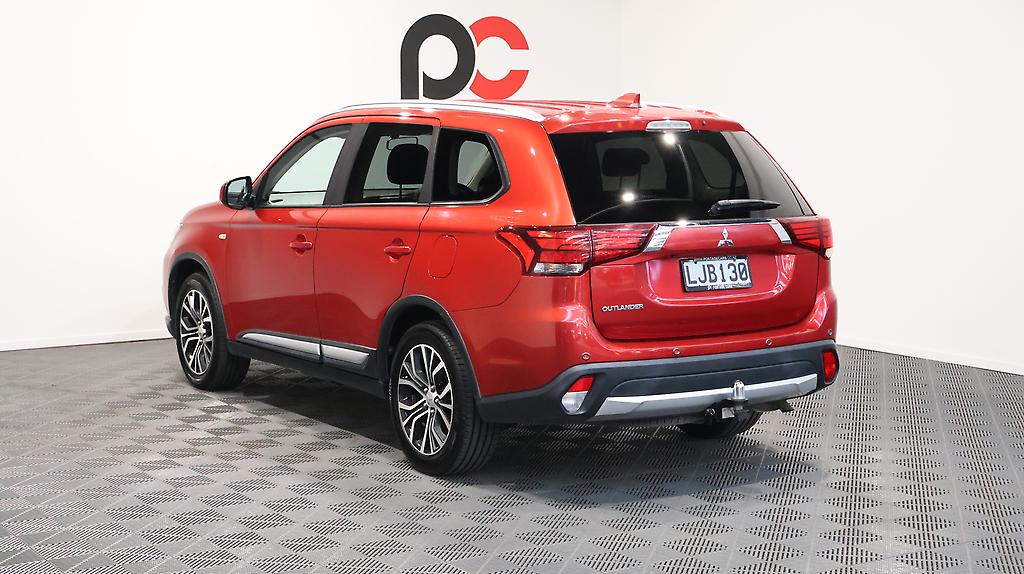 2018 Mitsubishi Outlander LS 4WD 7 Seater image 338217