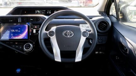 2015 Toyota Aqua Push Start with NZ Stereo Apple Carplay and Andriod Auto image 339753