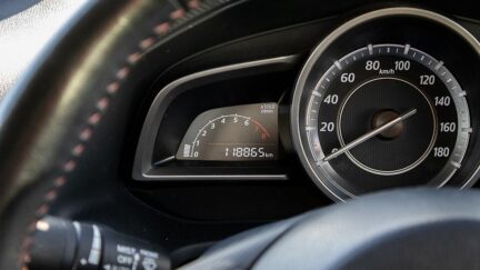 2014 Mazda Axela 15S – 6sp Manual image 336523