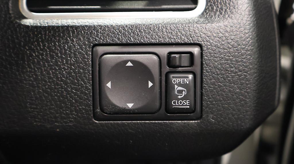 2013 Nissan Serena Hybrid Highway Star S V Selection image 339793