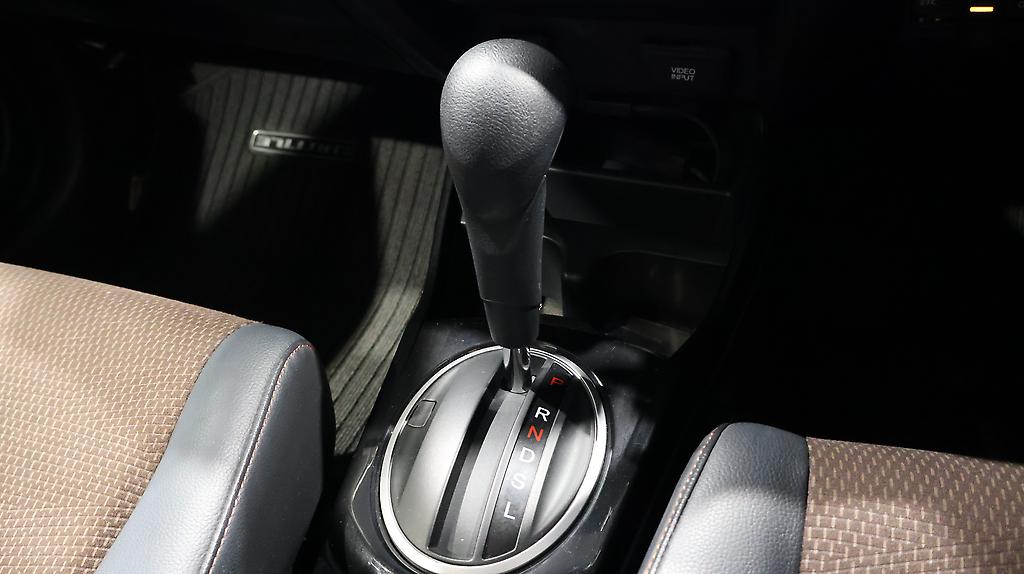 2012 Honda Fit Shuttle Hybrid Smart Selection image 338550