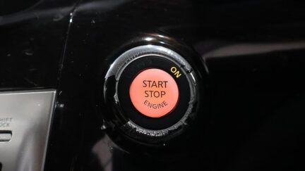 2012 Nissan Elgrand 250 Highwaystar image 338679