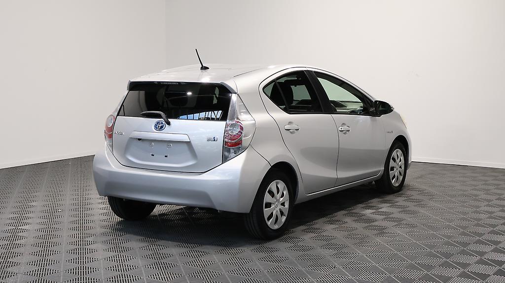 2013 Toyota Aqua S Model image 338625