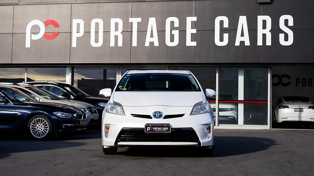 2013 Toyota Prius S Model / Push Start / Hybrid image 338451