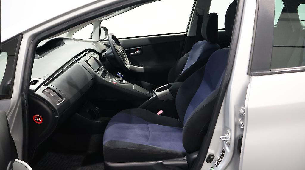 2013 Toyota Prius S Model image 339147