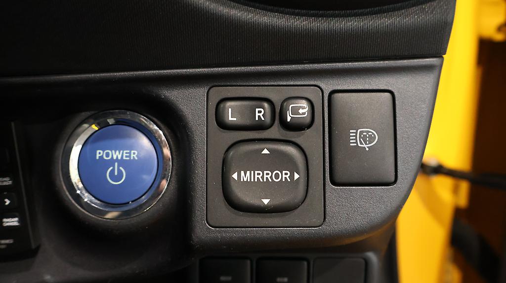 2012 Toyota Aqua S Model + Alloys image 339816